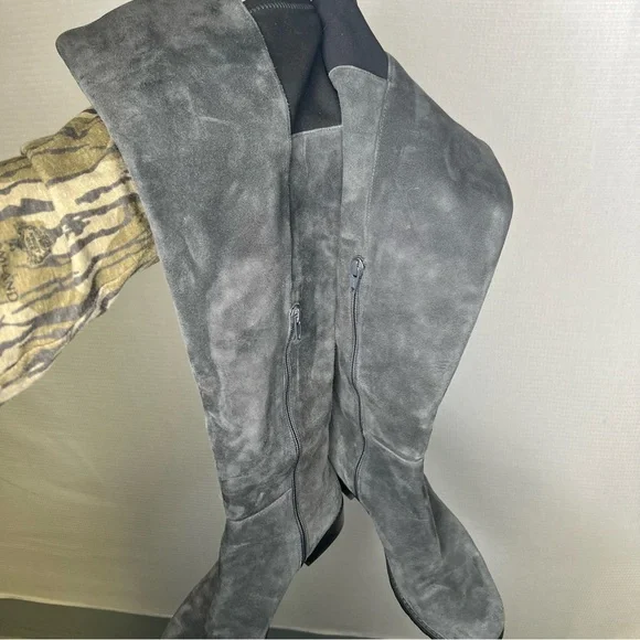 Stuart‎ WeitzmanTall Grey Suede Leather Boots 6 Woman’s